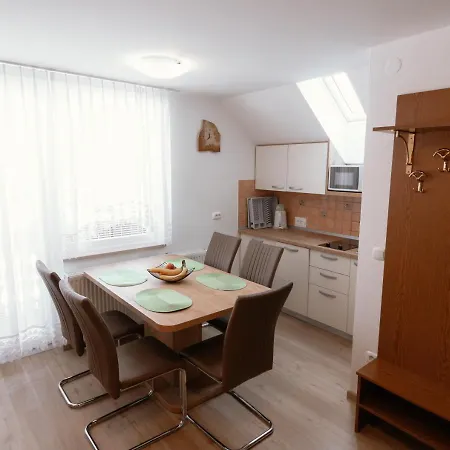 & Malej Apartman Bohinji-tó