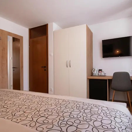 Apartment & Malej *