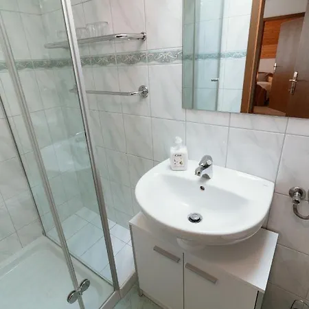 & Malej Apartman *