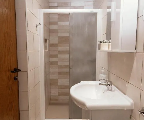 & Malej * ボーヒニ