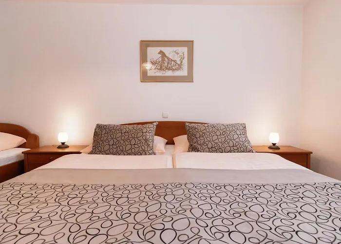 & Malej * ボーヒニ